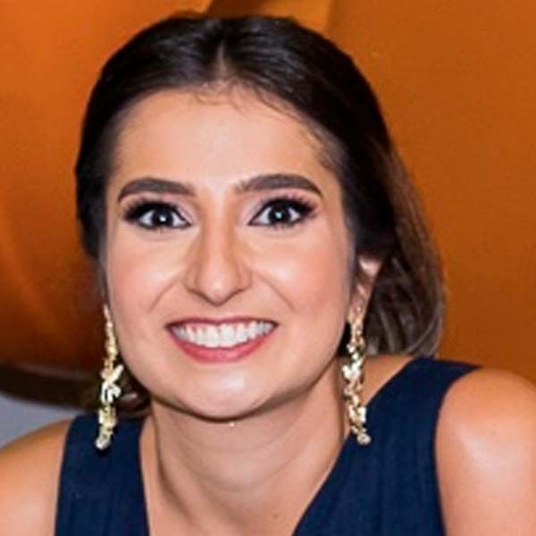 Dra Vitória Monferdini