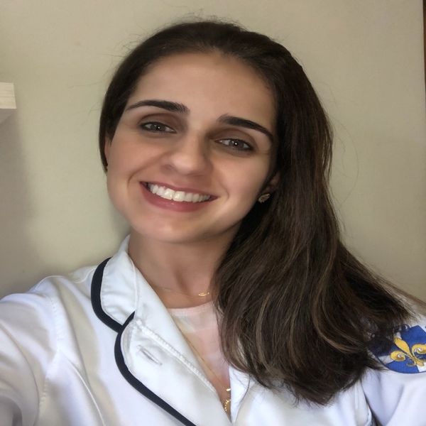 Dra Vitória Monferdini