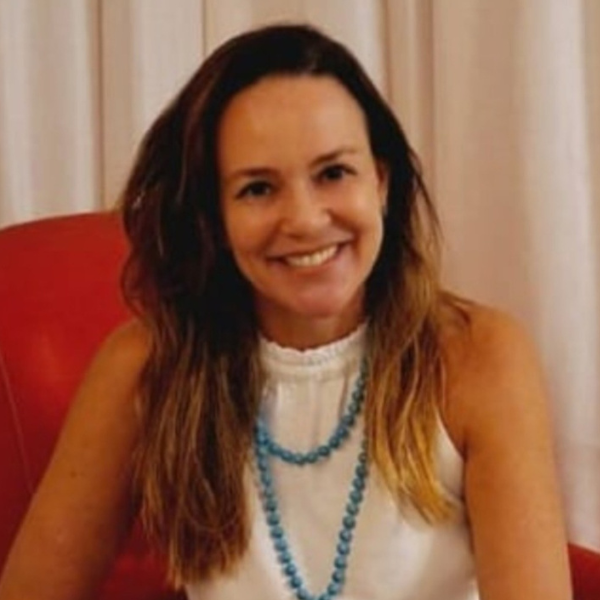 Dra. Thelma Costa Alves