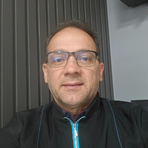 Dra. Suzana Kind de São Thiago